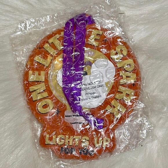 Figment Ceramic Sketchbook Ornament 2024 Epcot Disney NIB Sealed Disney NWT - Picture 4 of 6